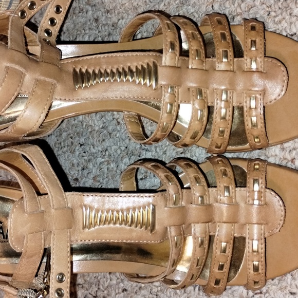 ⭐CARLOS Santana Champagne Gold and Tan Heels, Size 8.5M - Picture 2 of 8